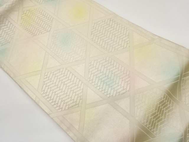 引箔亀甲模様織出し名古屋帯